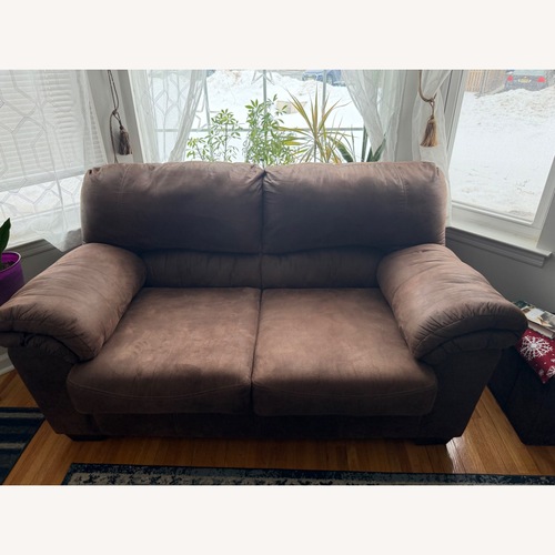 Used Raymour & Flanigan Loveseat  for sale on AptDeco