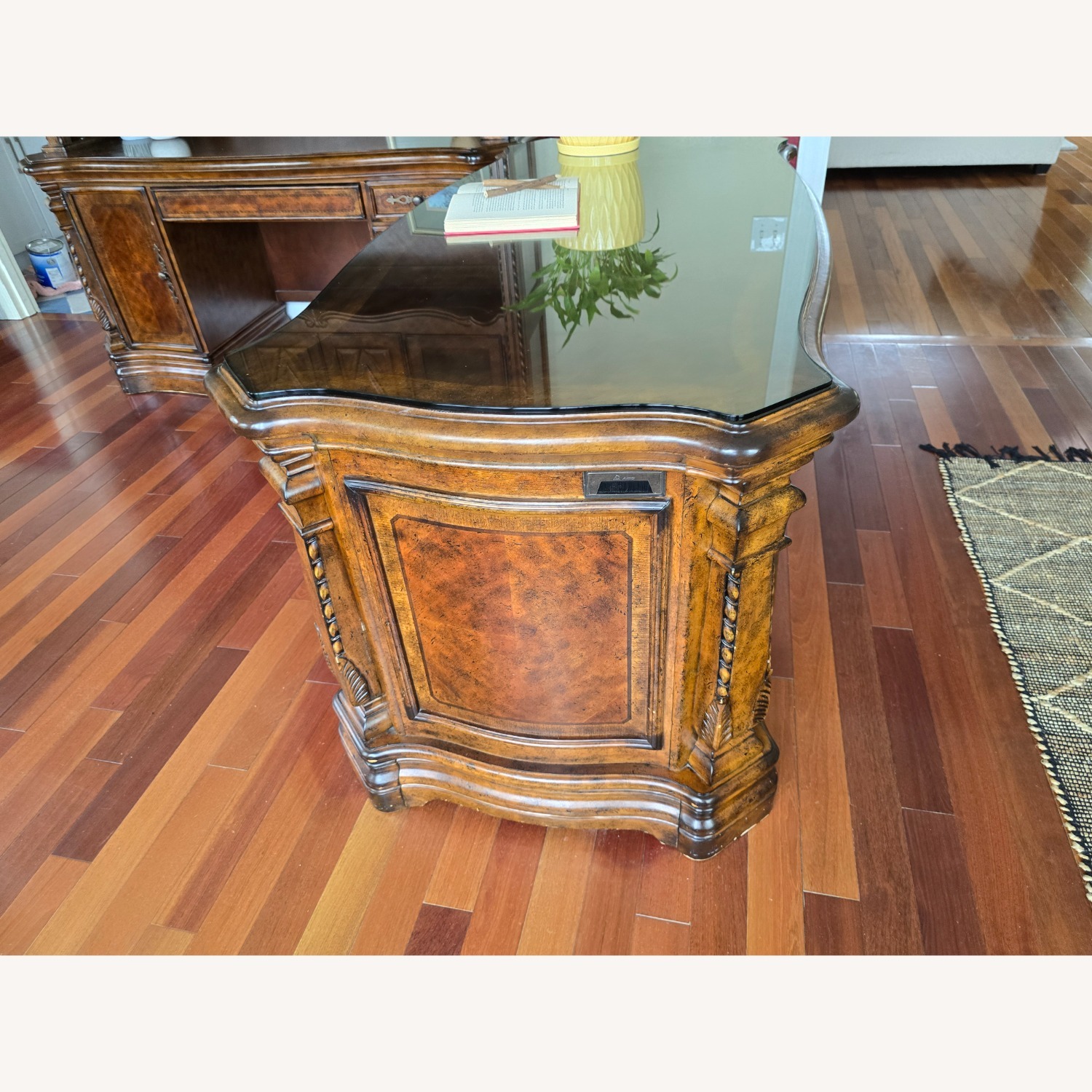 Richmond Hill Morgan Executive Desk - image-2