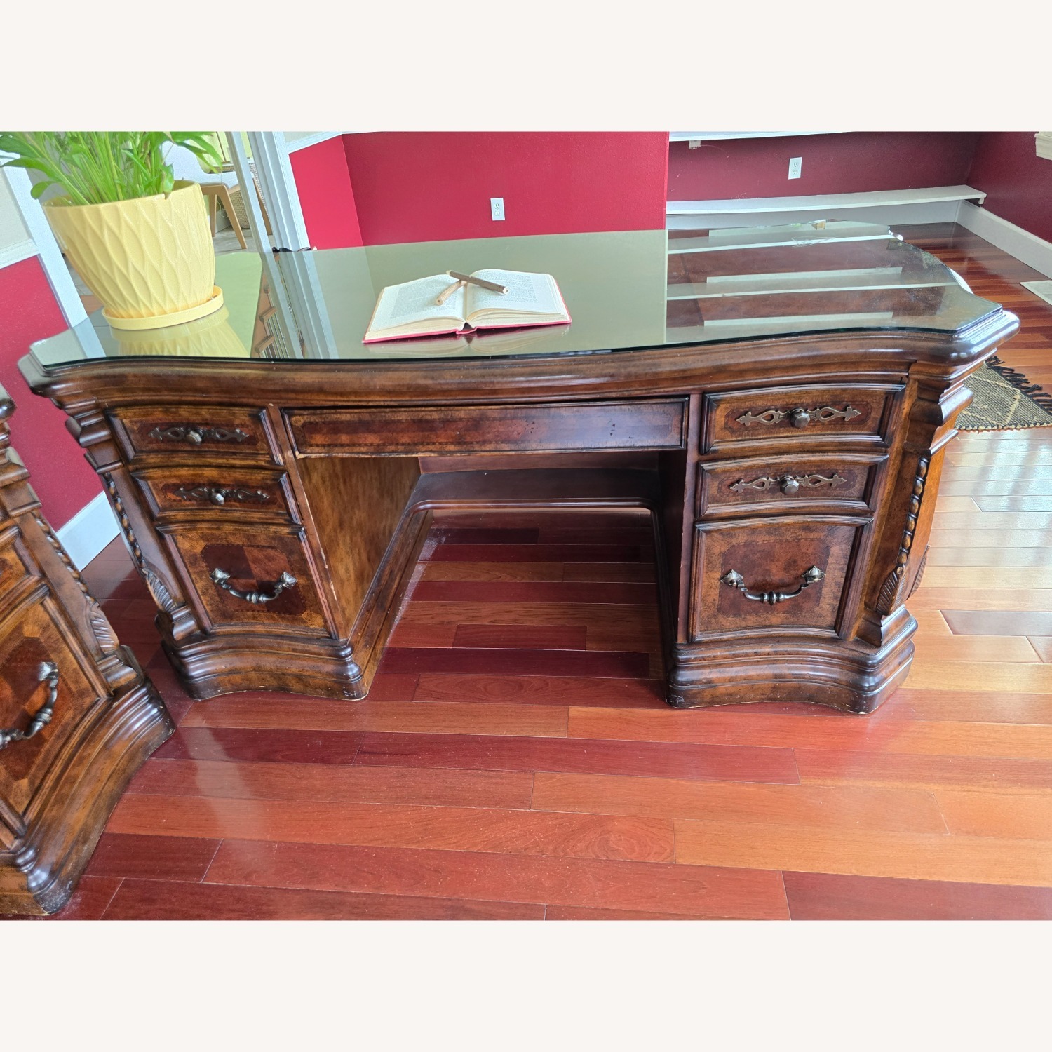 Richmond Hill Morgan Executive Desk - image-1