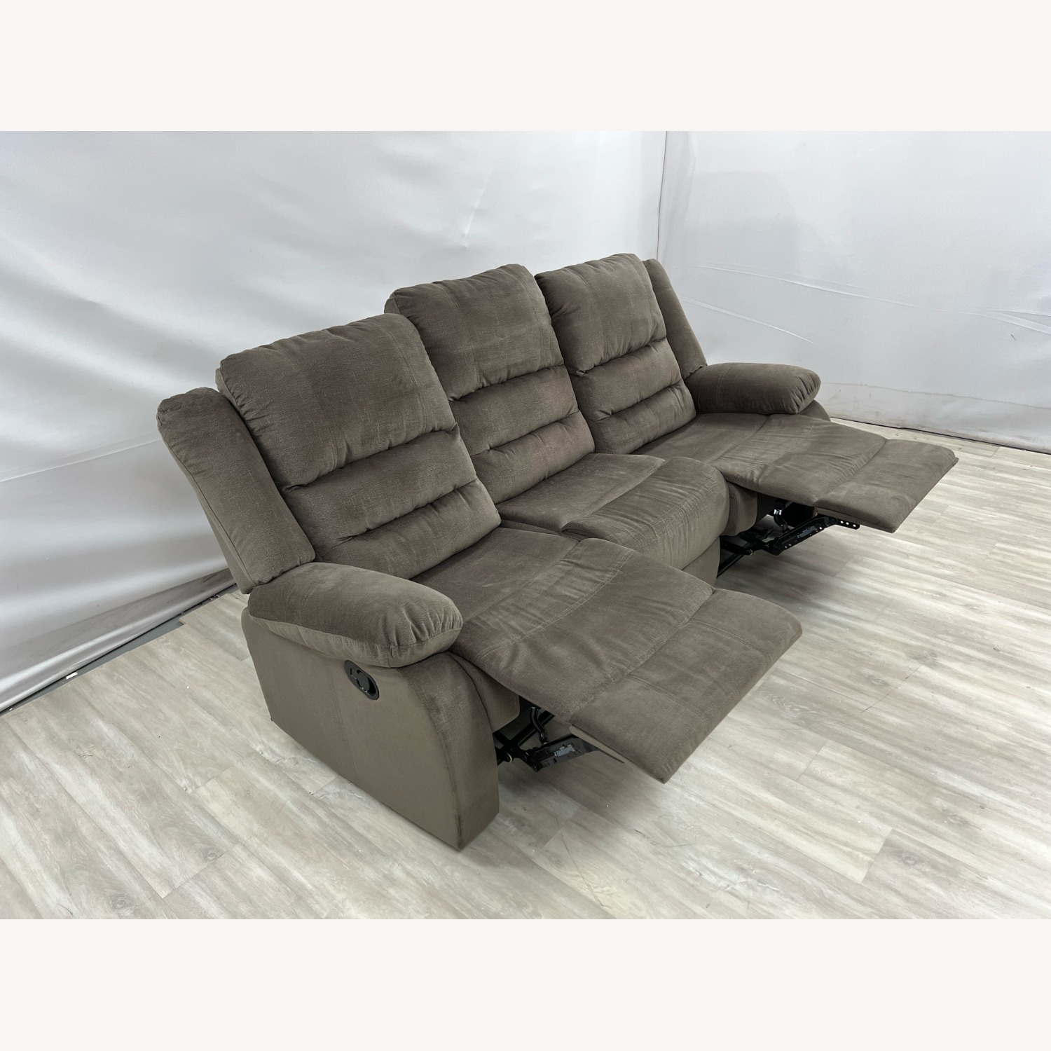 Ashley Furniture Tulen Manual Reclining Sofa - image-10