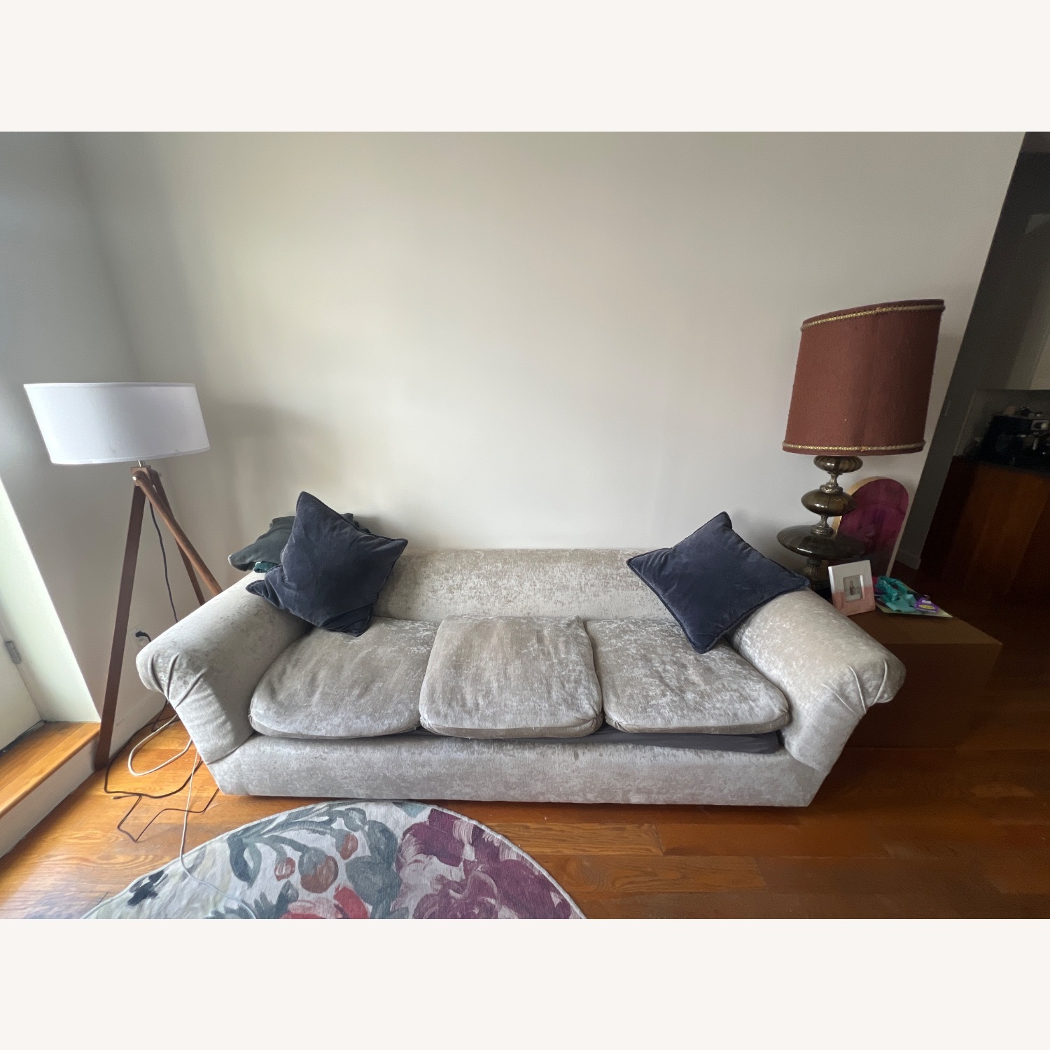 Vintage/Antique Silver 3+ Seater Sofa - image-2