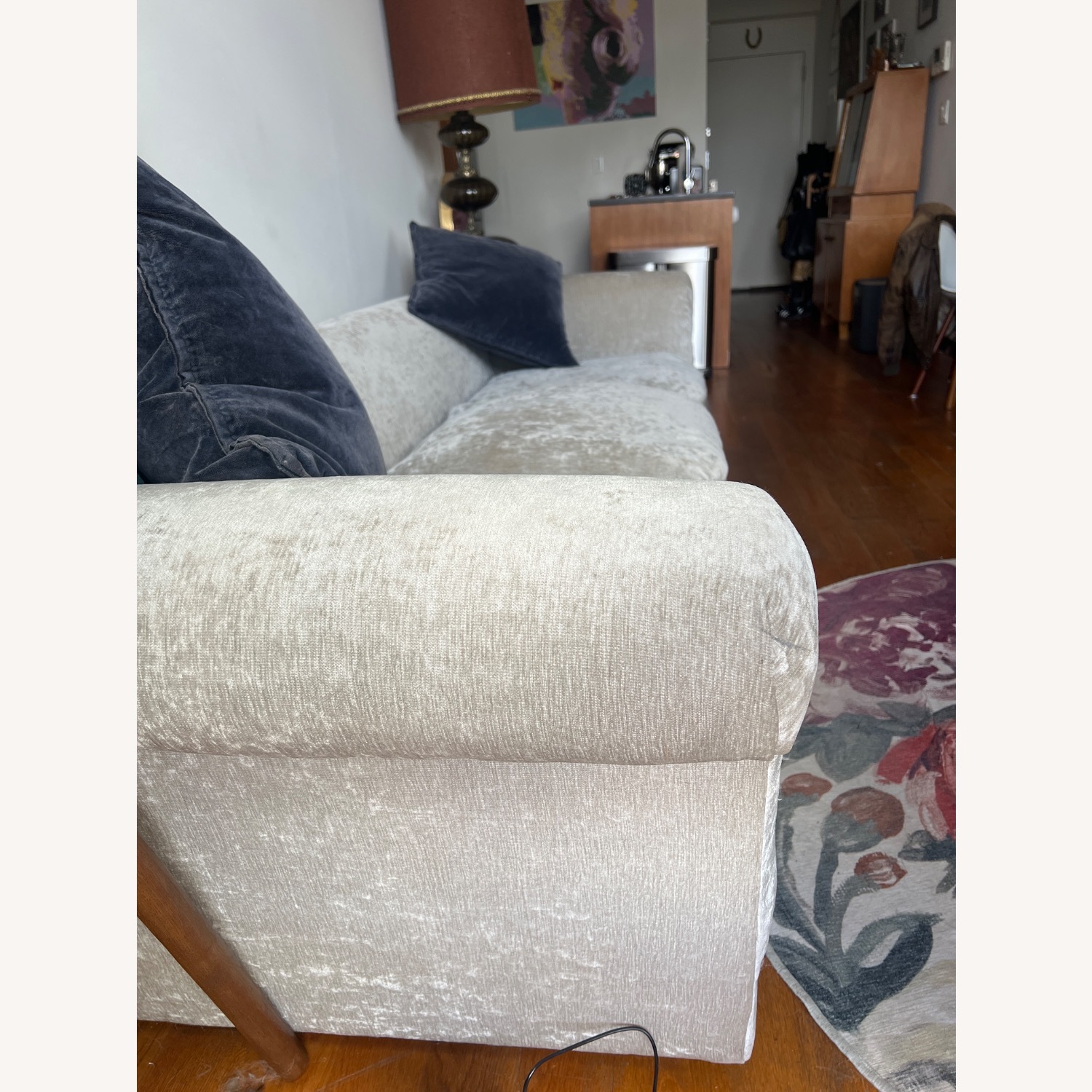 Vintage/Antique Silver 3+ Seater Sofa - image-4