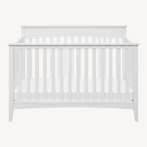 Used Davinci Grove White Wood Crib for sale on AptDeco