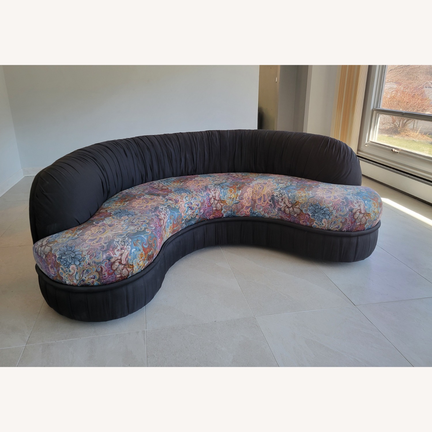 Vintage/Antique Finds Fabric 3+ Seater Sofa - image-3