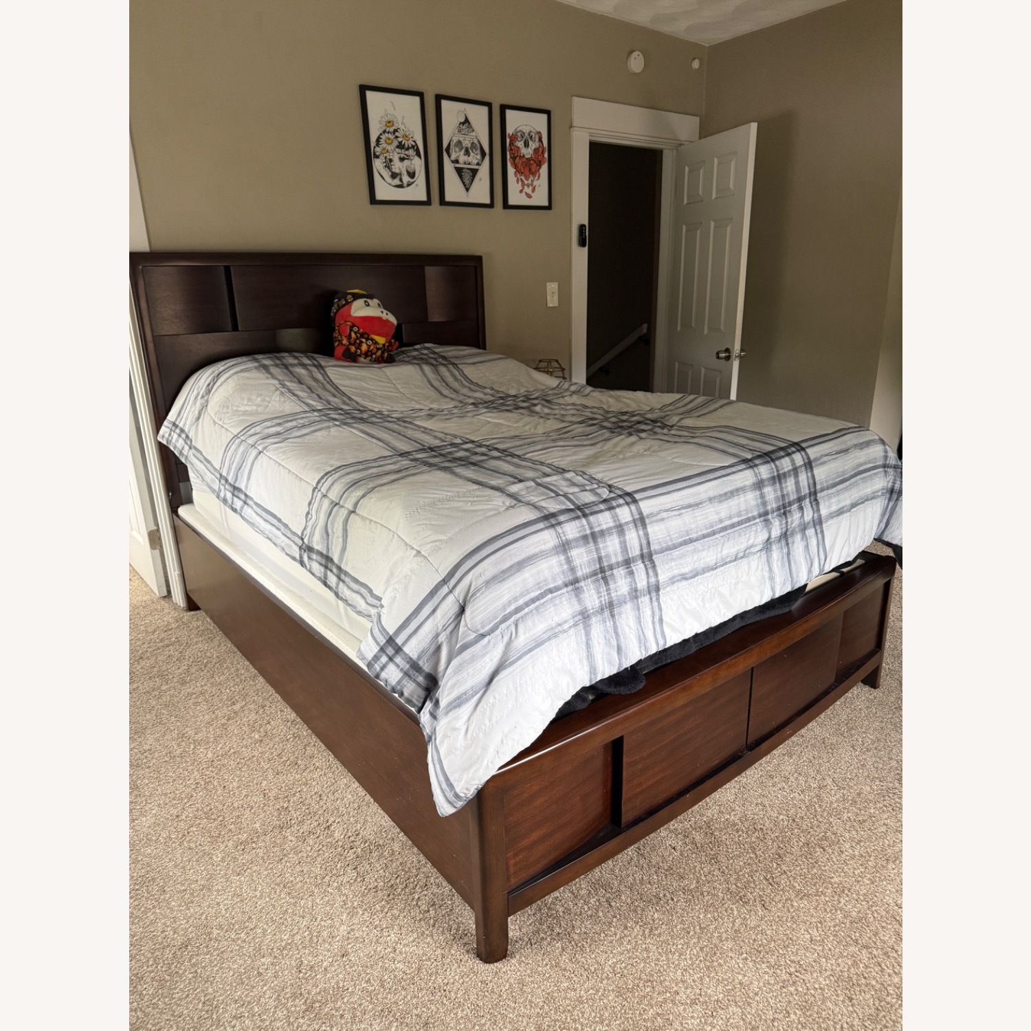 Rooms To Go Dark Brown Wood Queen Bed - image-1