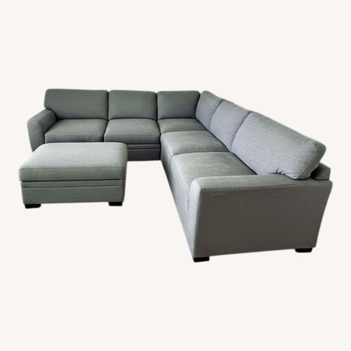 Used Thomasville Sectionals and Chaise for sale on AptDeco