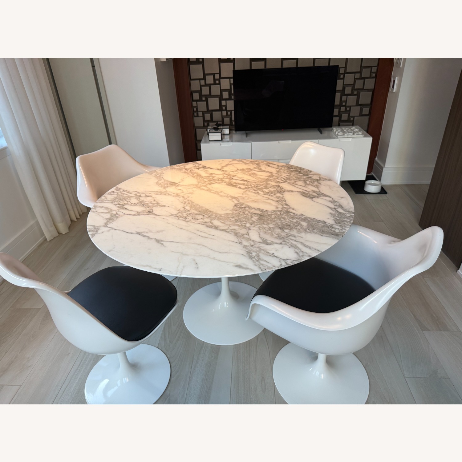 Knoll Saarinen White Marble Dining Table - image-1