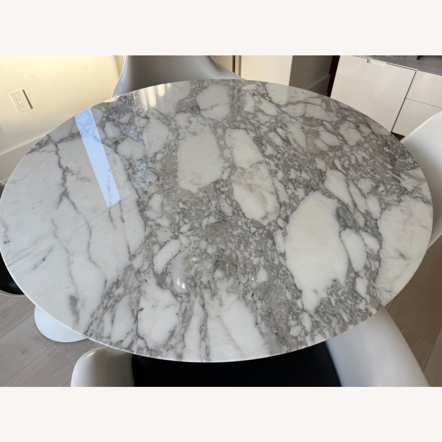 Knoll Saarinen White Marble Dining Table - image-5