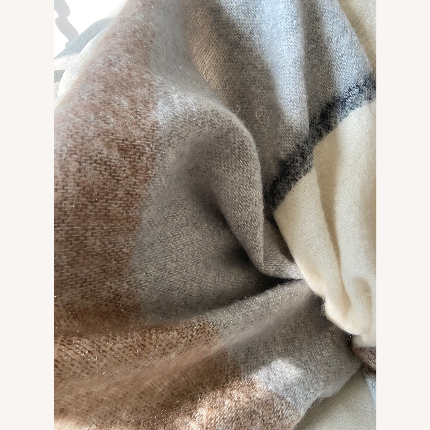 Contemporary Throw - image-4