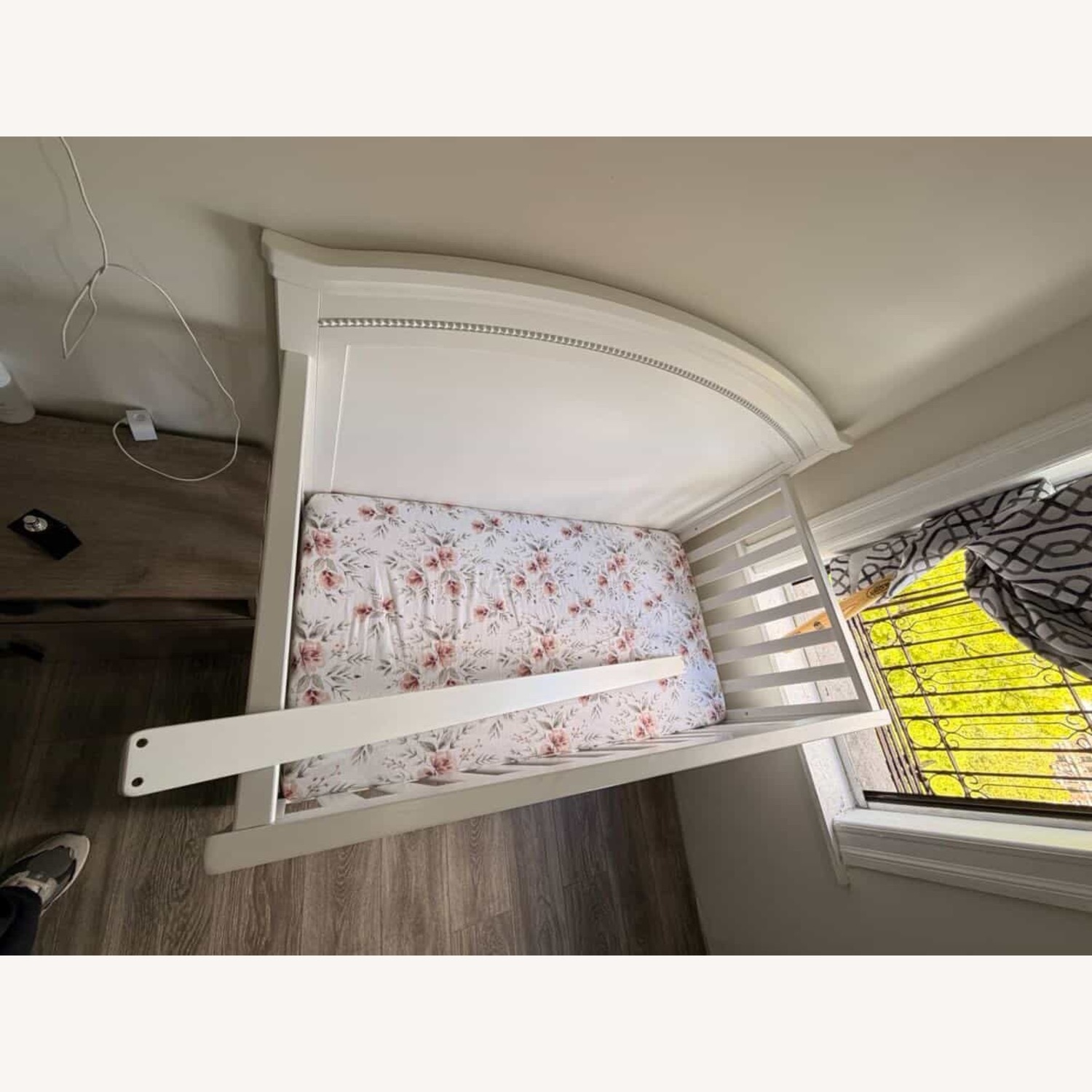 Simmons Kids SlumberTime Emma Baby Crib  - image-5