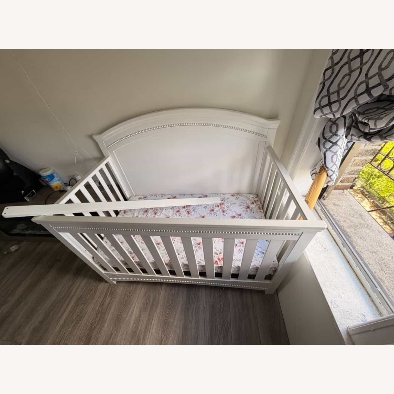 Simmons Kids SlumberTime Emma Baby Crib  - image-1