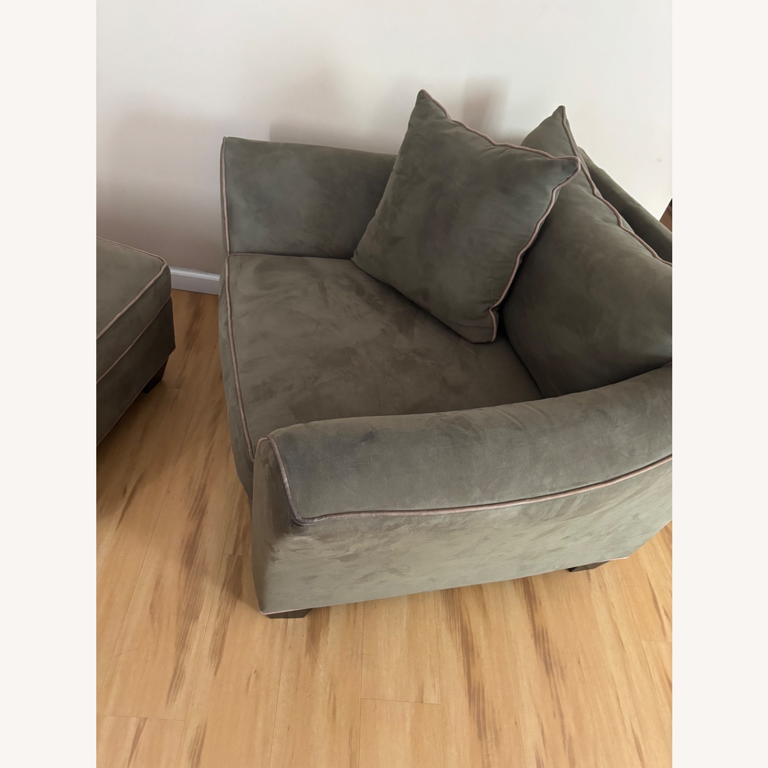Raymour & Flanigan Briarwood Green Armchair - image-1