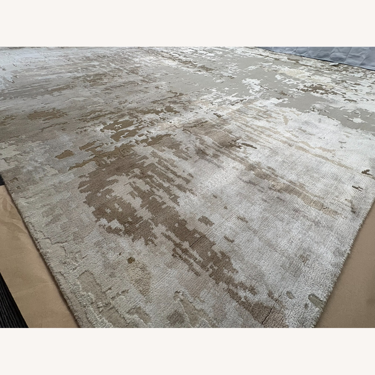 Restoration Hardware Riva Hand-Knotted Rug 9' × 12' - image-17