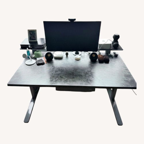 Used Adjustable Uplift V2 Desk  for sale on AptDeco