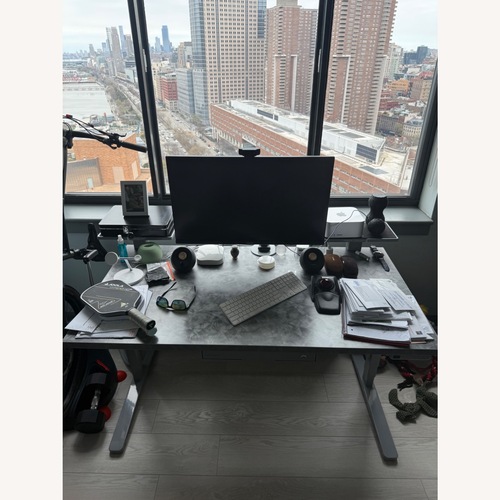 Used Adjustable Uplift V2 Desk  for sale on AptDeco