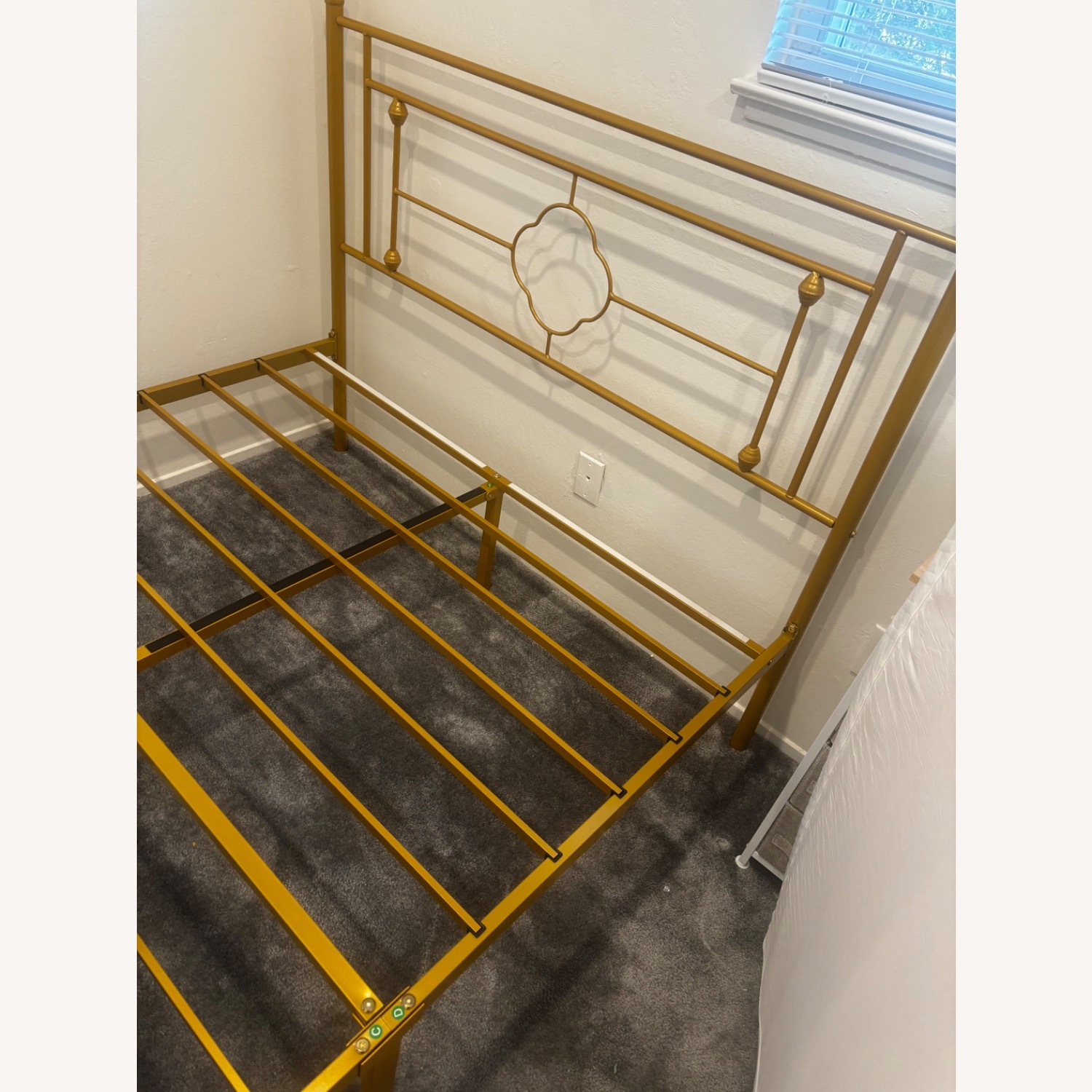 Gold Full Bed - image-3