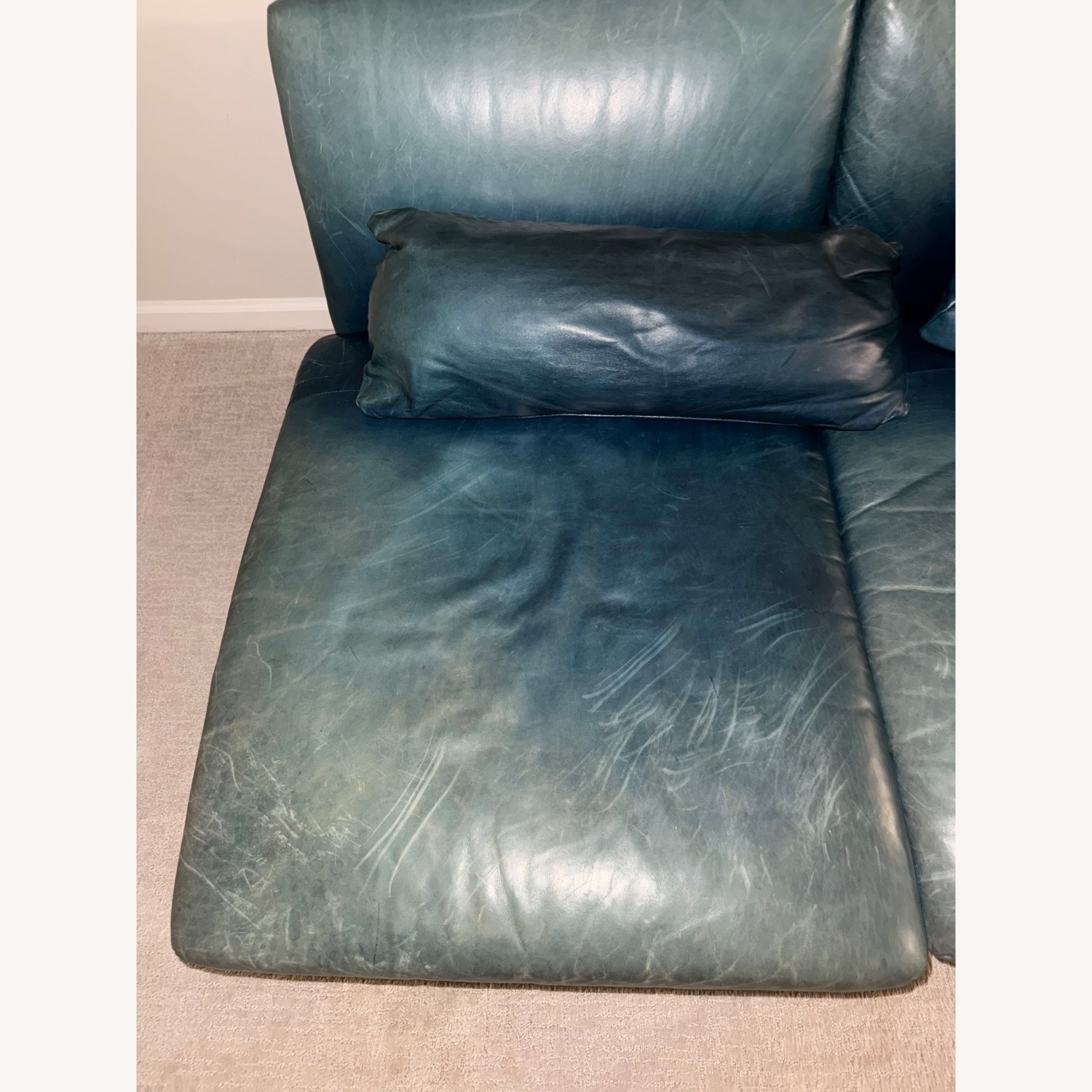 Premium Luxurious Green Leather Sofa - image-2
