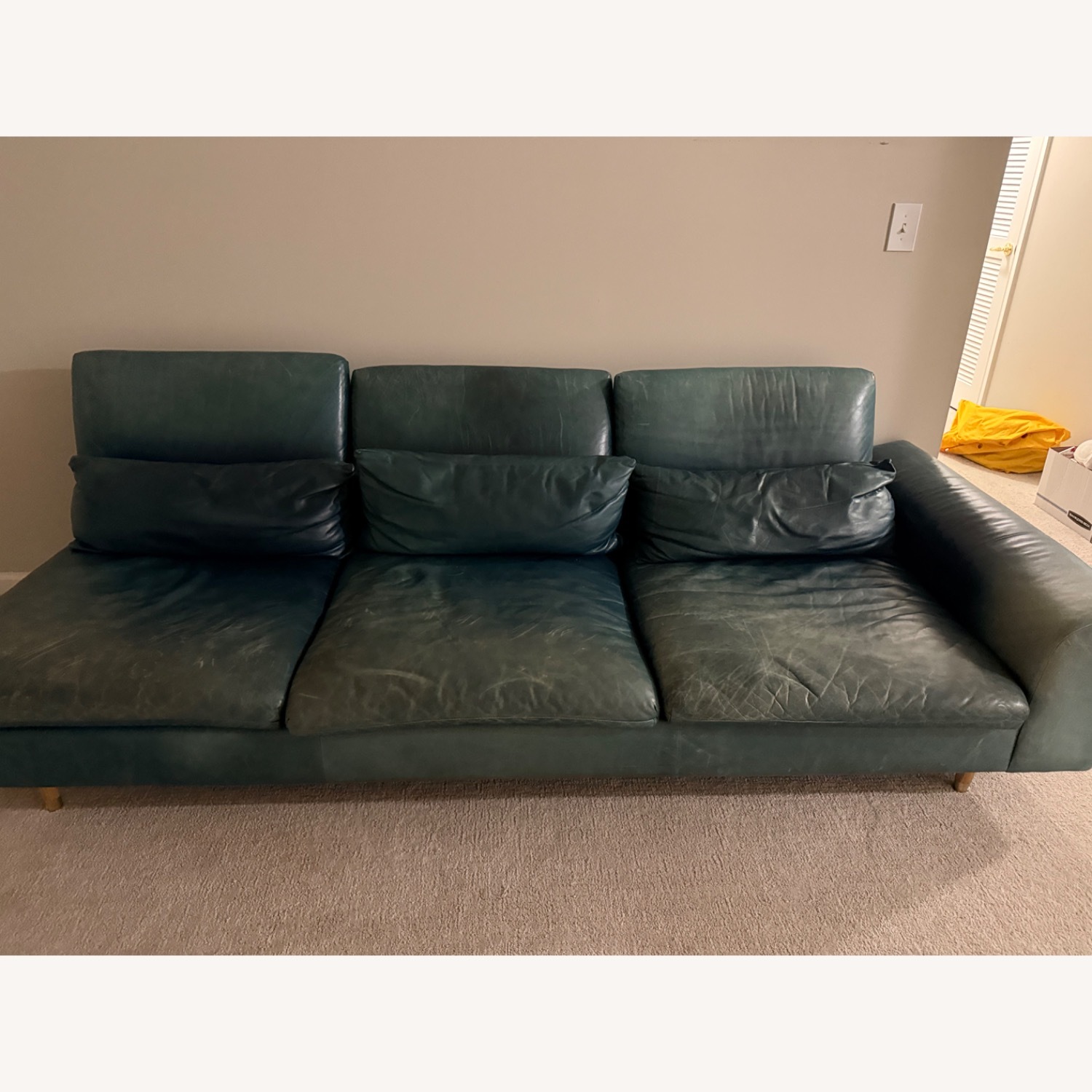 Premium Luxurious Green Leather Sofa - image-4