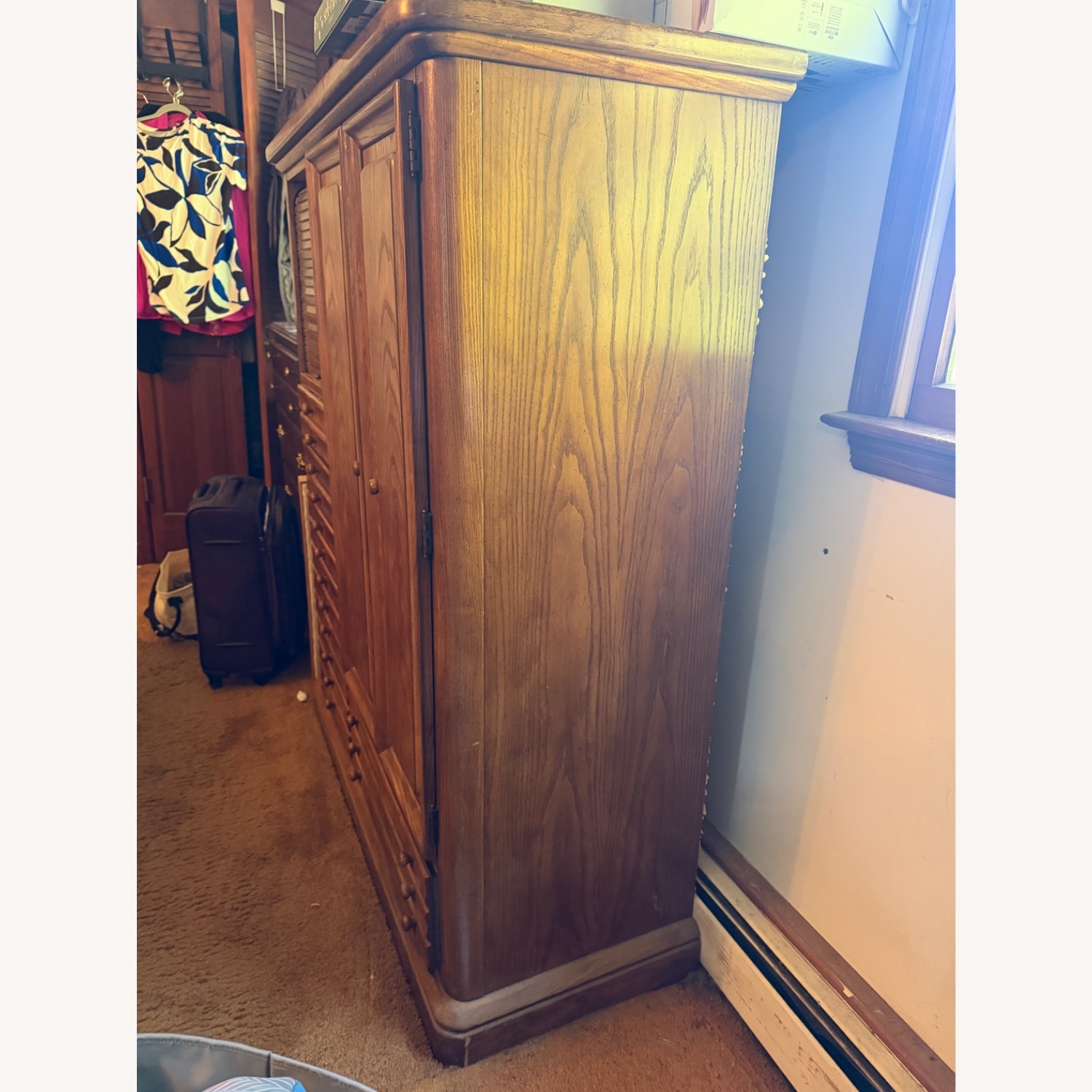 Vintage Stanley Amoire Oak - image-2