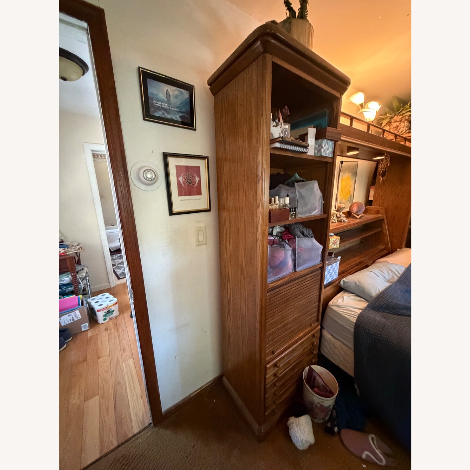 1980 Stanley Towers, Headboard, Light Bridge - image-3