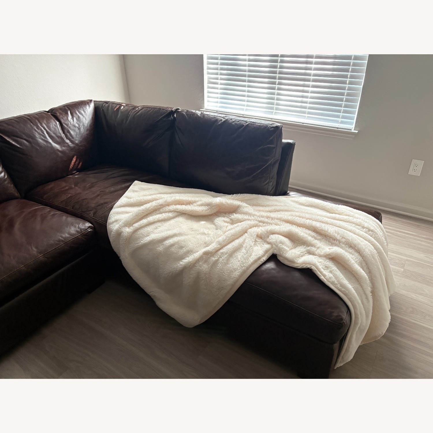 Genuine leather L-shape Sofa - image-7