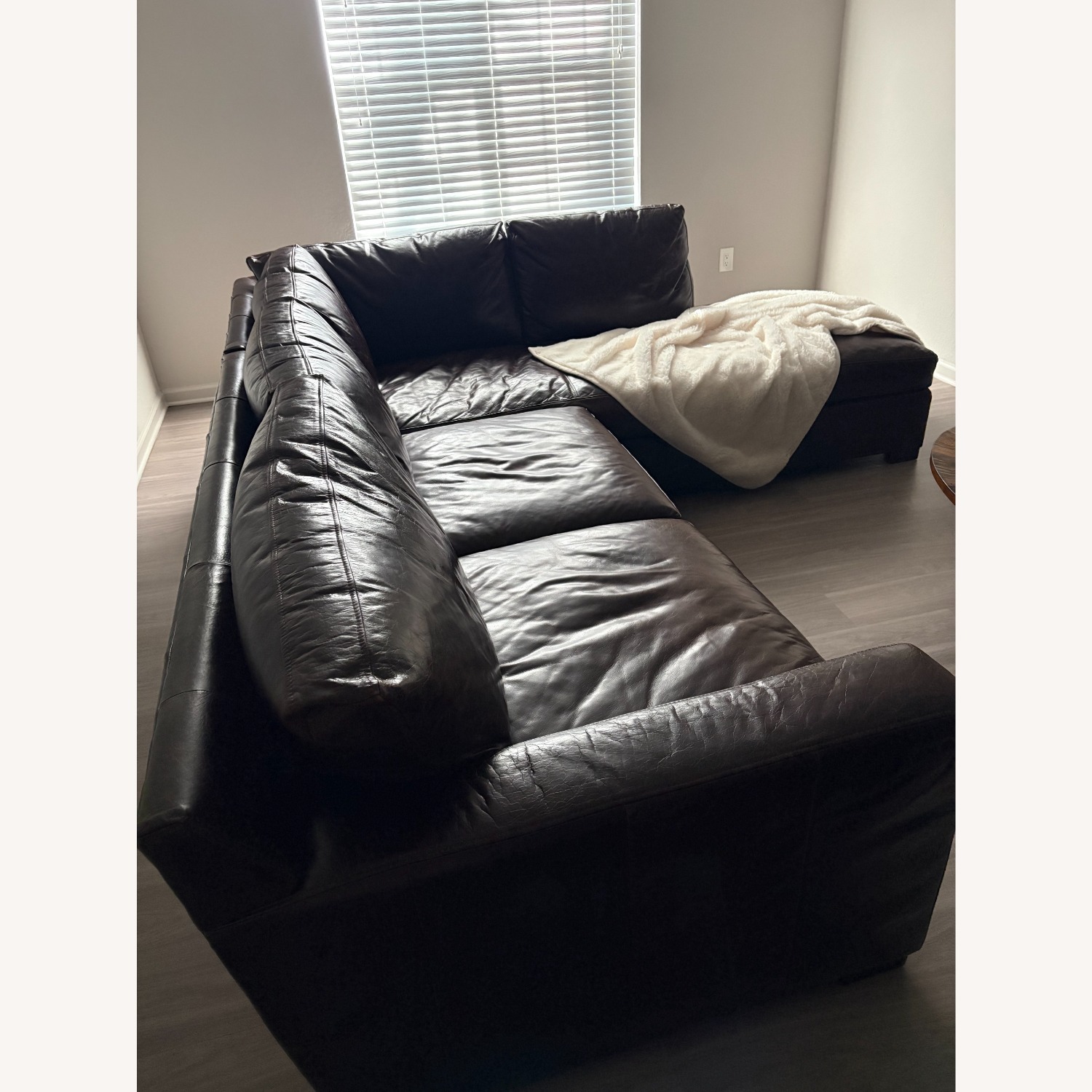 Genuine leather L-shape Sofa - image-4