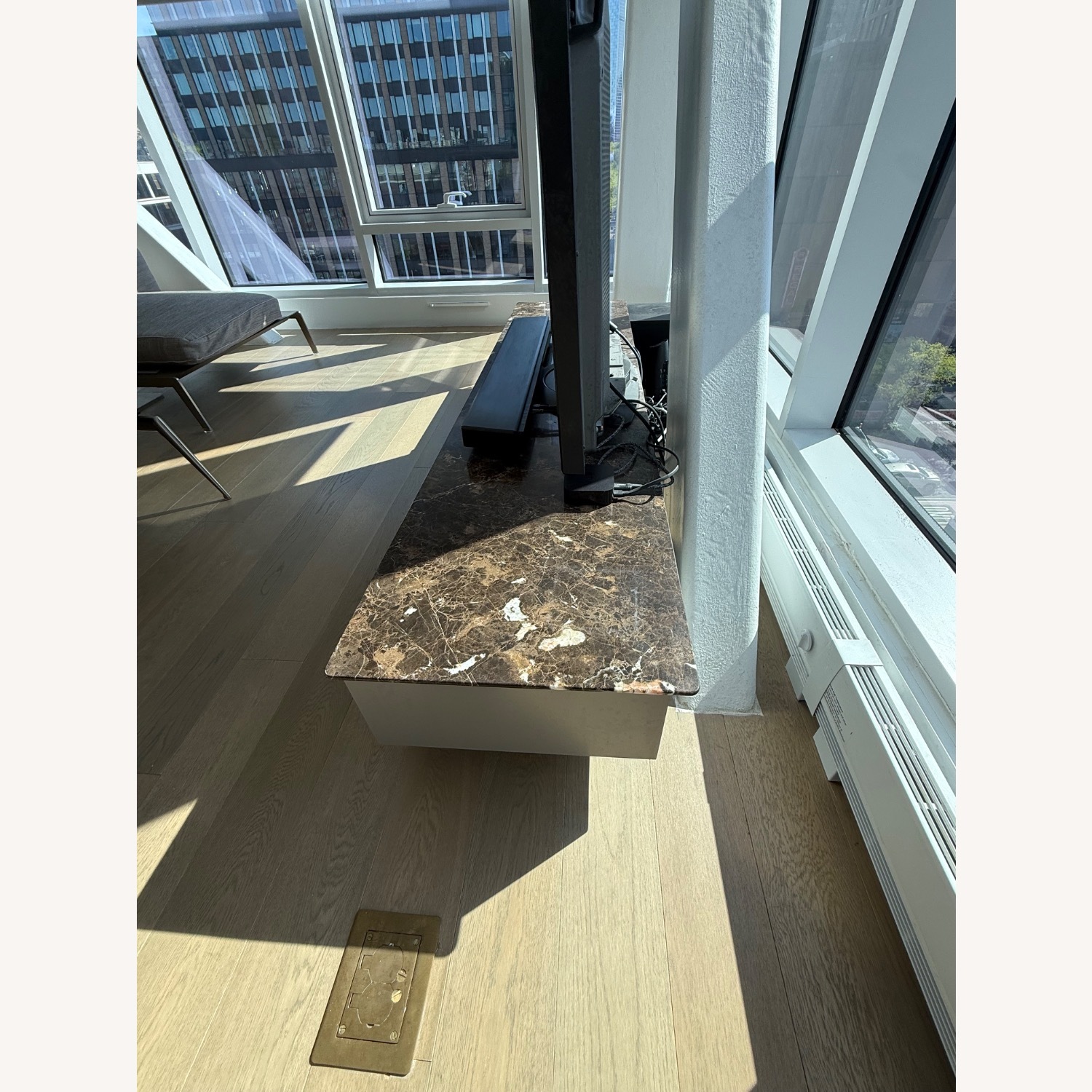 Flexform ‘FLY’ Marble Top Entertainment Stand - image-2