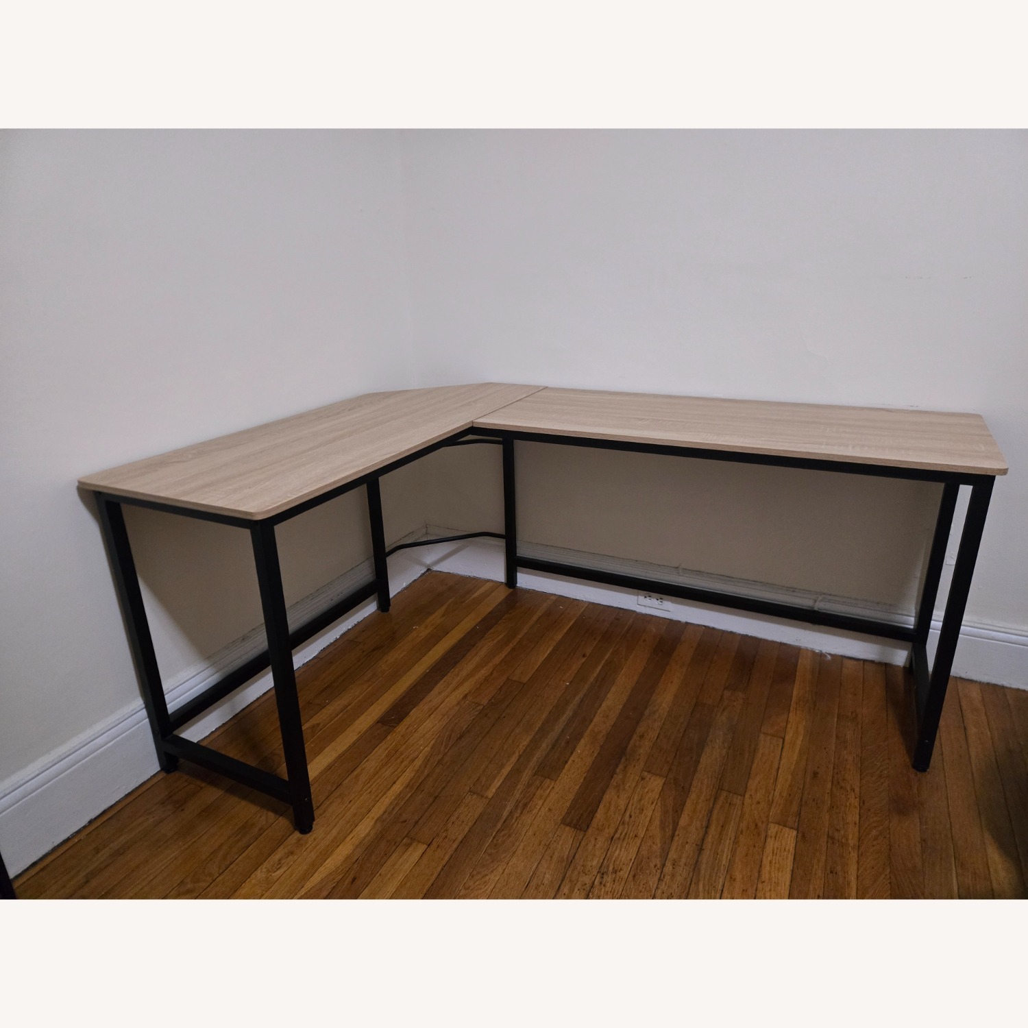 L Shaped Desk - image-3