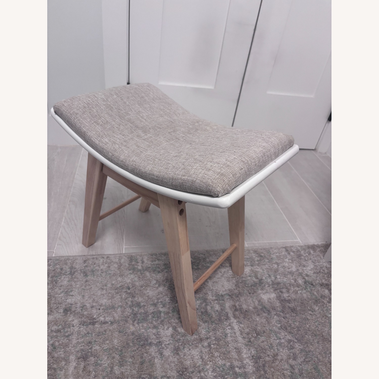 Vanity & Stool Set - image-7