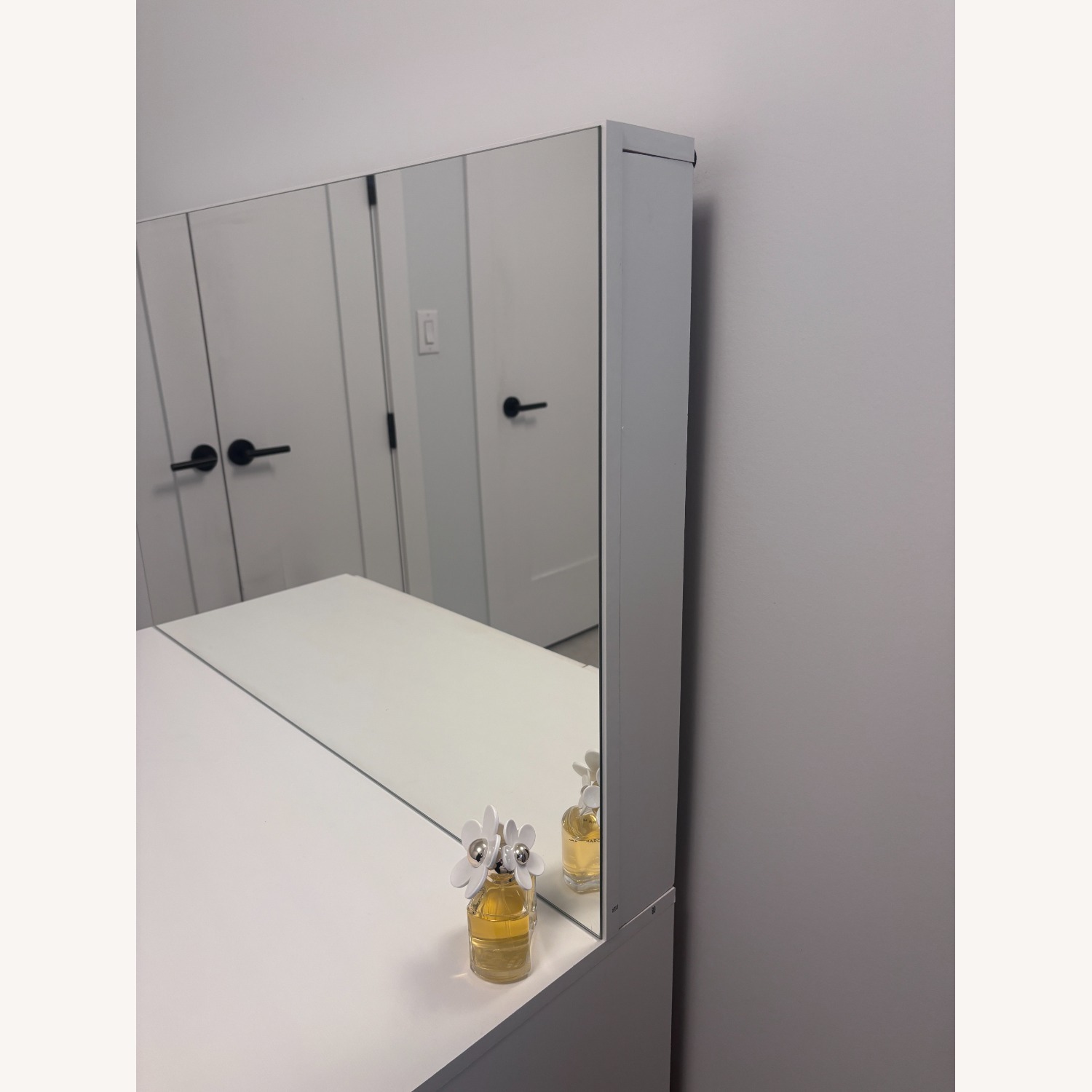 Vanity & Stool Set - image-4