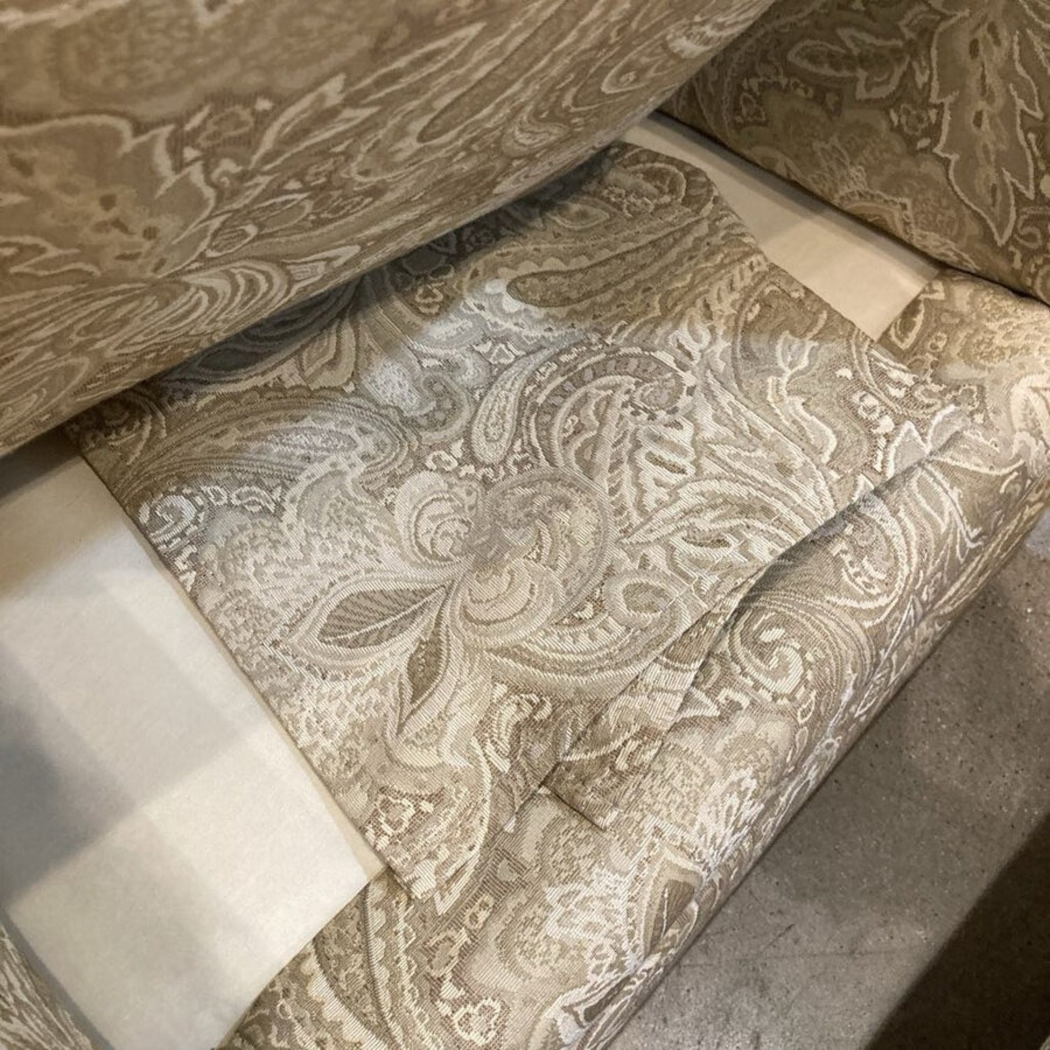 Traditional Upholstered Roll-Arm Accent Chair - image-6
