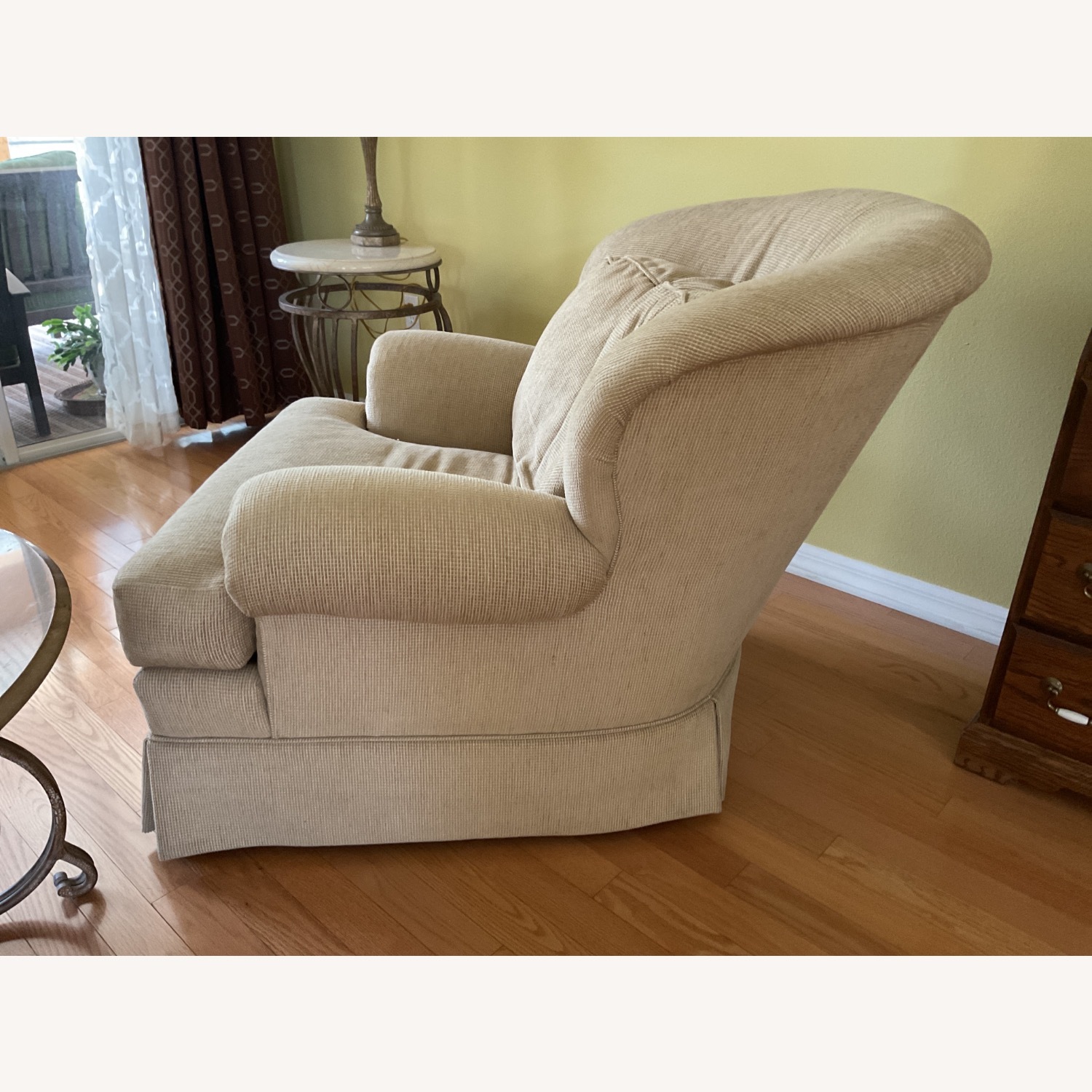 Comfy Easy Chair - image-2