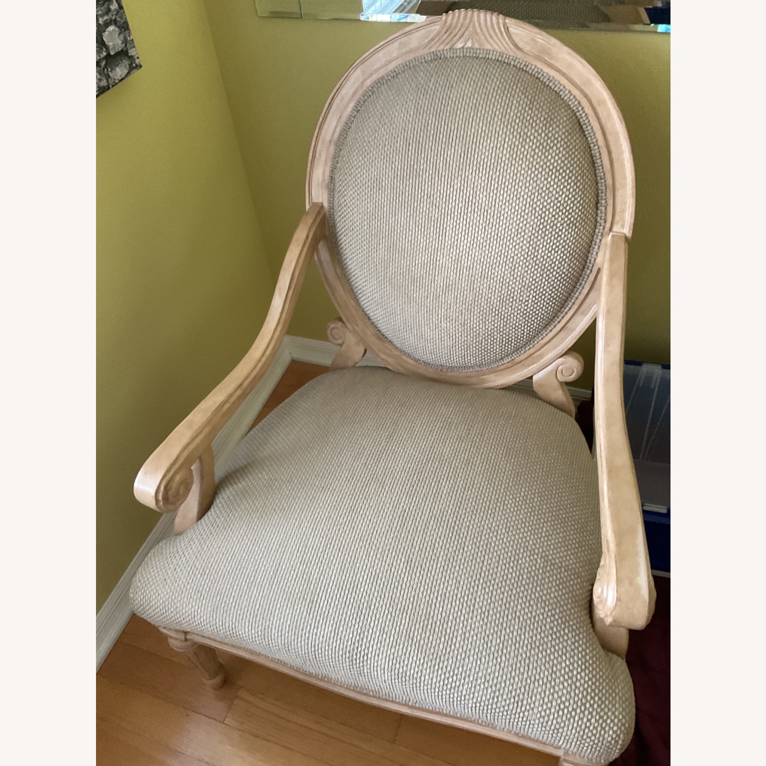 Gold Accent Chair - image-4