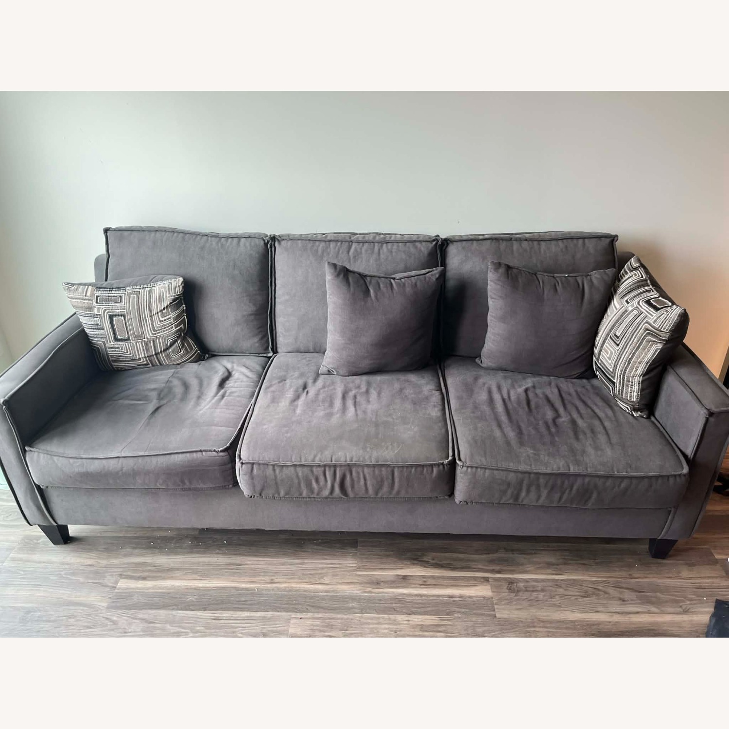 Bob's Discount Furniture Jessie 3+ Seater Sofa - image-3