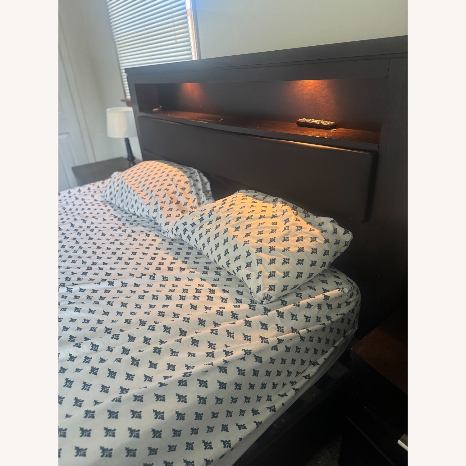 Wall Street King Size Bed With Storage - image-2