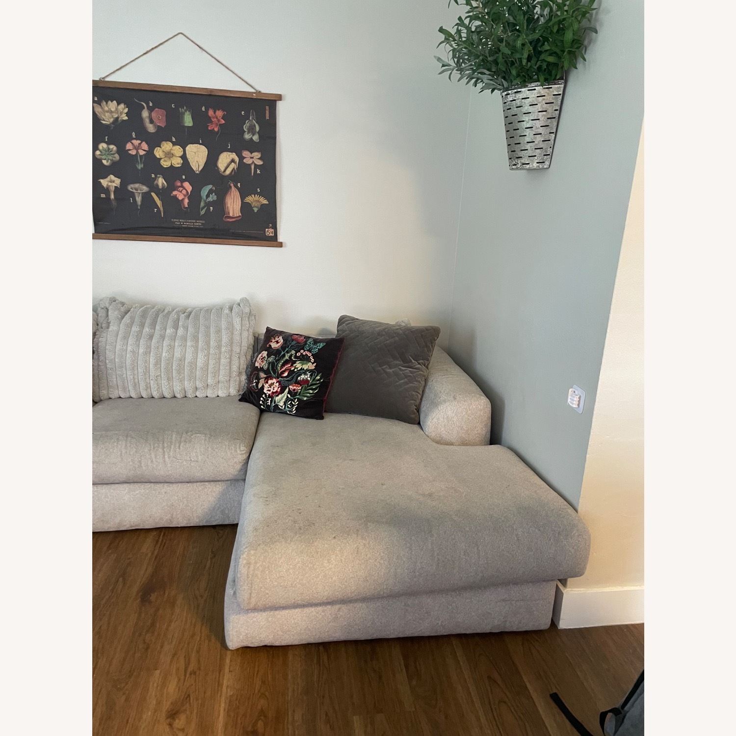 Rooms To Go Moreau Street 2 Pc Left Arm Chaise Sectional - image-4