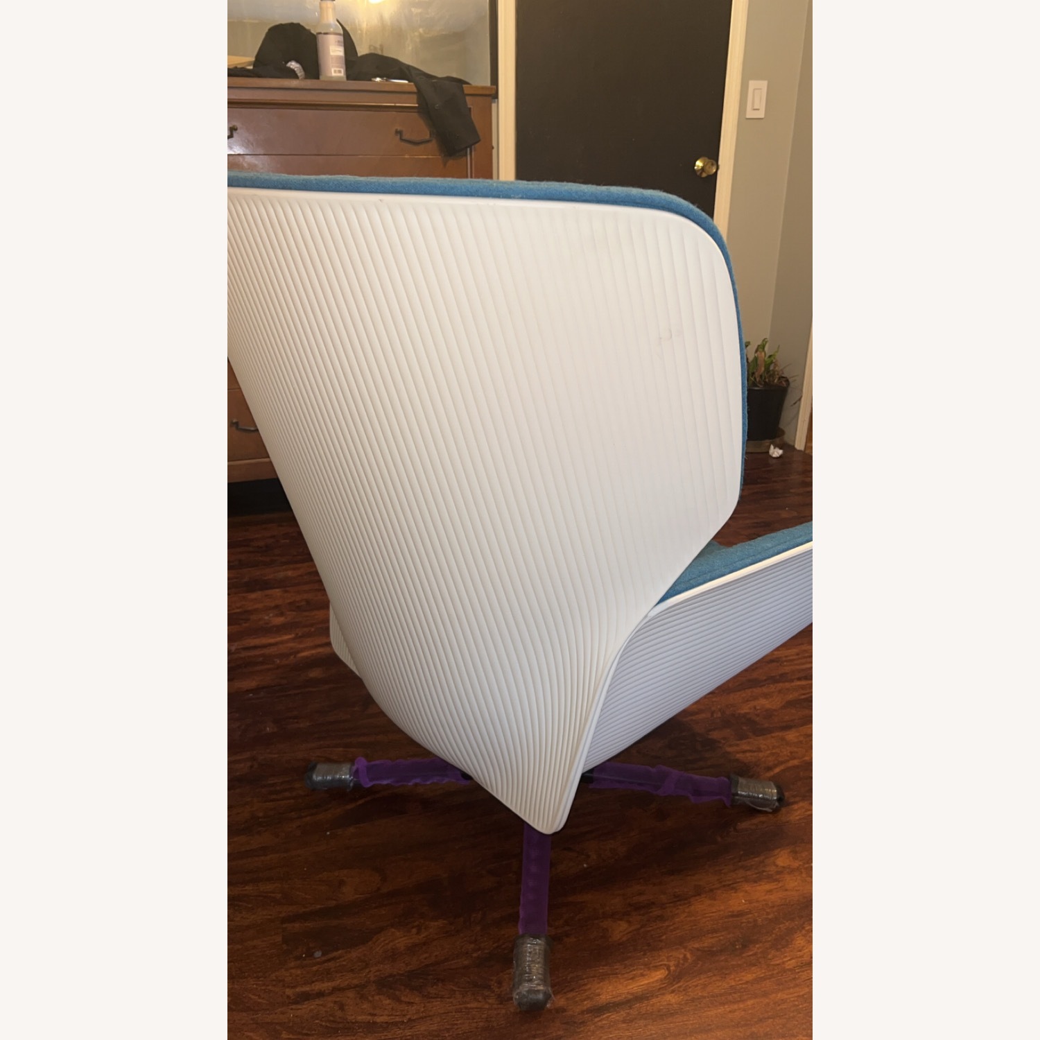 Andreu World Nuez Lounge Chair - image-2