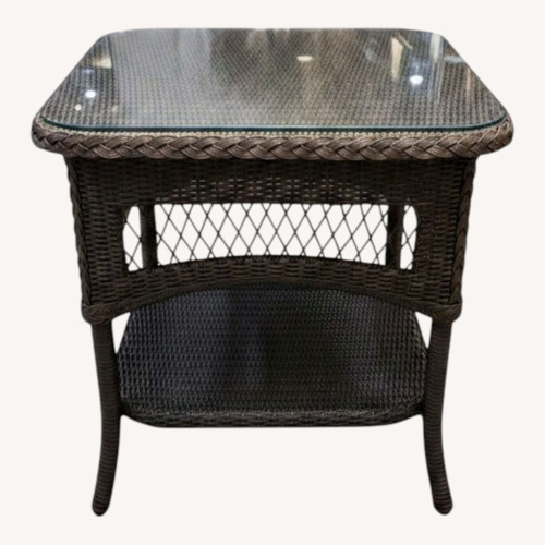 Used Lloyd Flanders Loom Square End Table  for sale on AptDeco