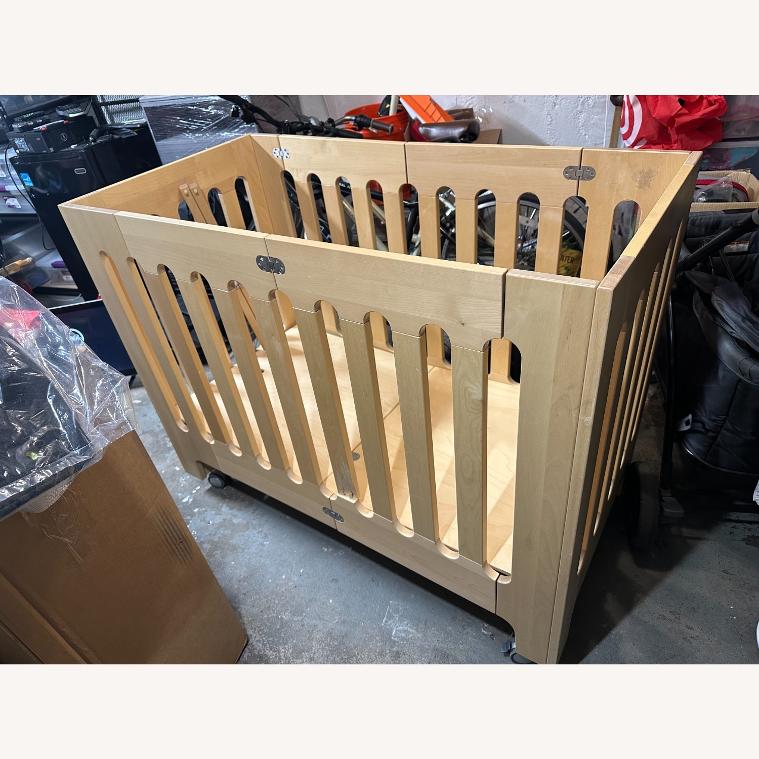 Bloom Alma Papa Folding Crib  - image-8