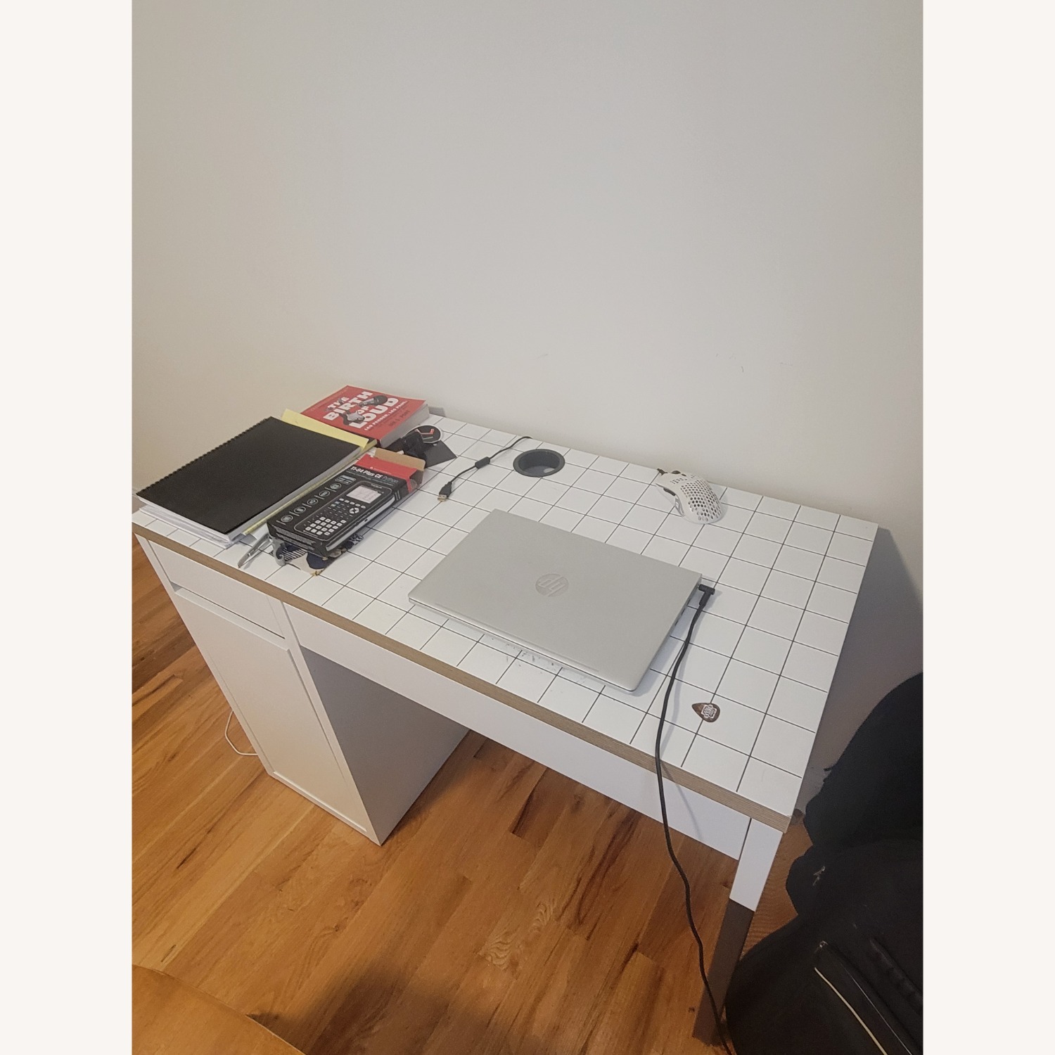 IKEA Micke Desk - image-3