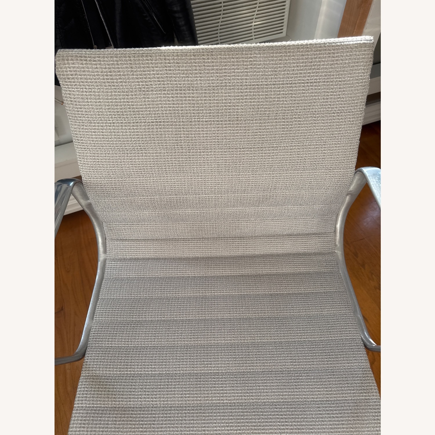 Eames Aluminum Group Chair Light Gray - image-7
