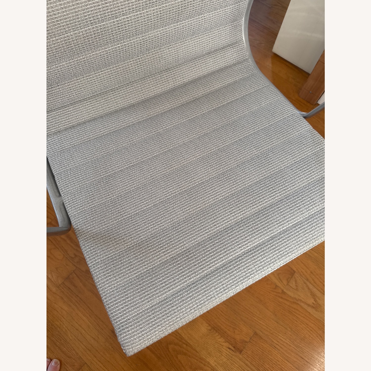 Eames Aluminum Group Chair Light Gray - image-6
