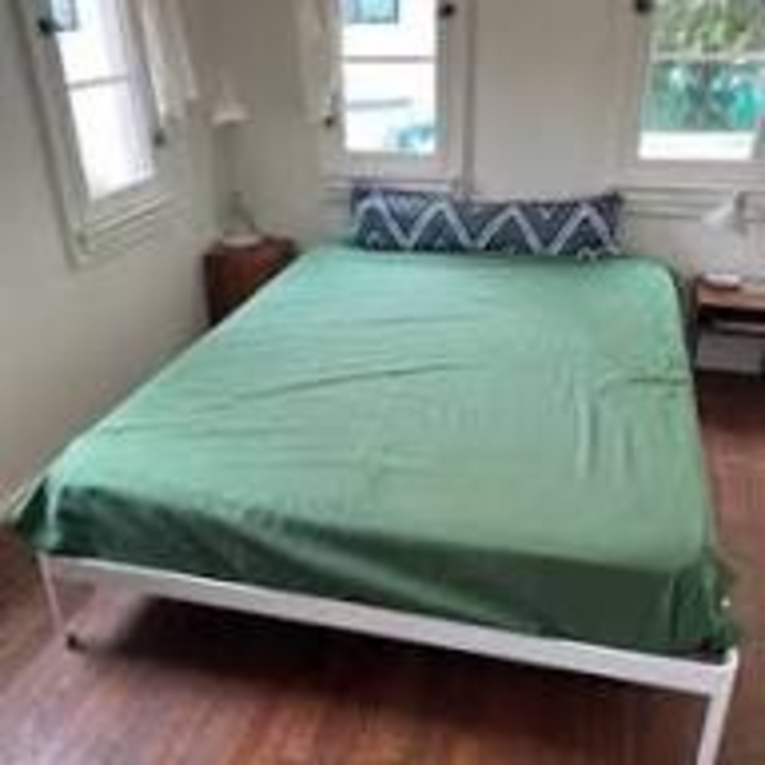 Design Within Reach Queen Min Bed in White - image-2