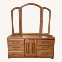 Dresser With Mirror