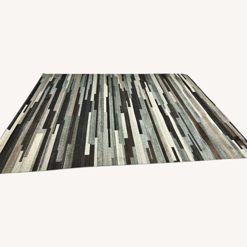 Used  Livabliss Roma ROM-2302 Area Rug 9' x 12' for sale on AptDeco
