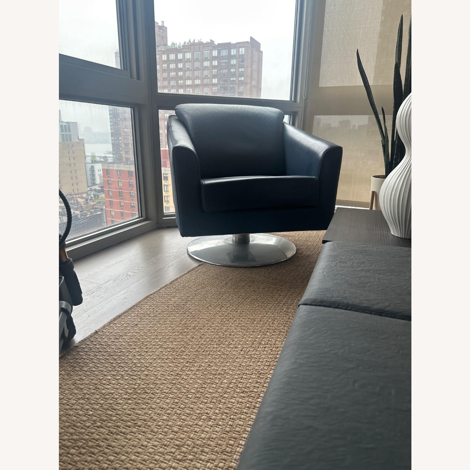 Lazzoni Ada 360 Blue Leather Armchair - image-4