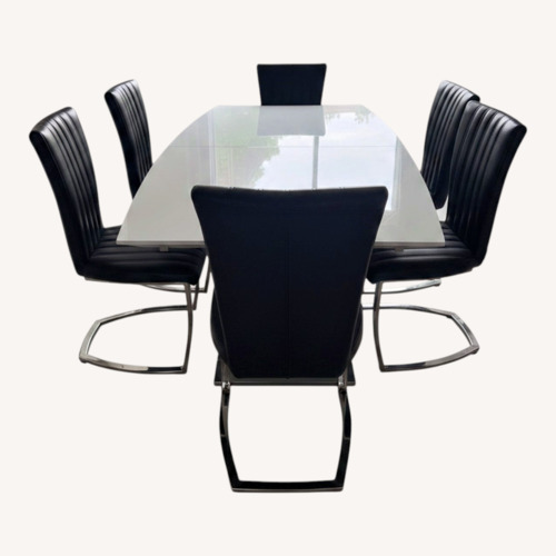 Used Creative Elegance Dining Set for sale on AptDeco