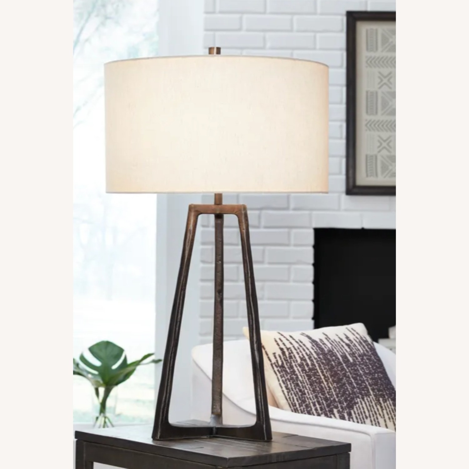 Signature Design by Ashley Wynlett Table Lamp - image-5