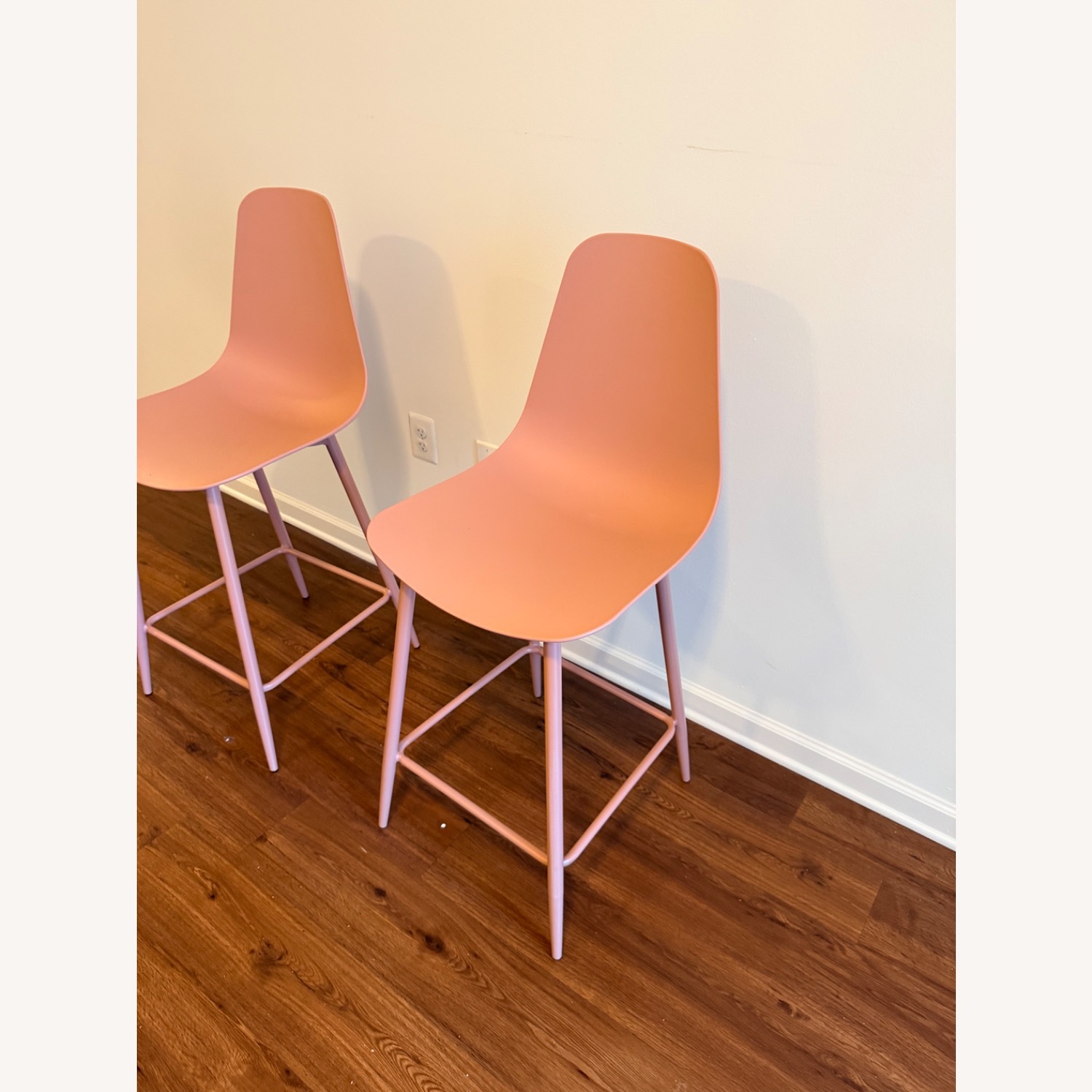 Article Svelti Dusty Rose Counter Stools - image-5