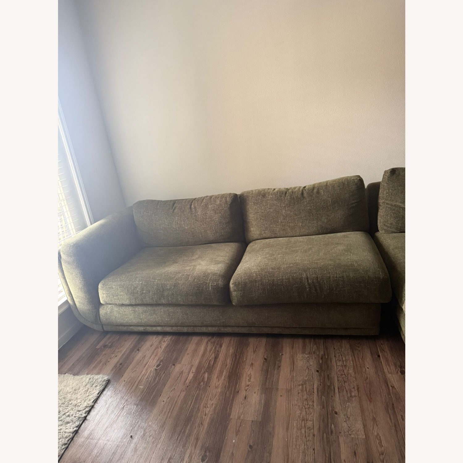 Laguna Hills 2 Pc Right Arm Chaise Sectional - image-2